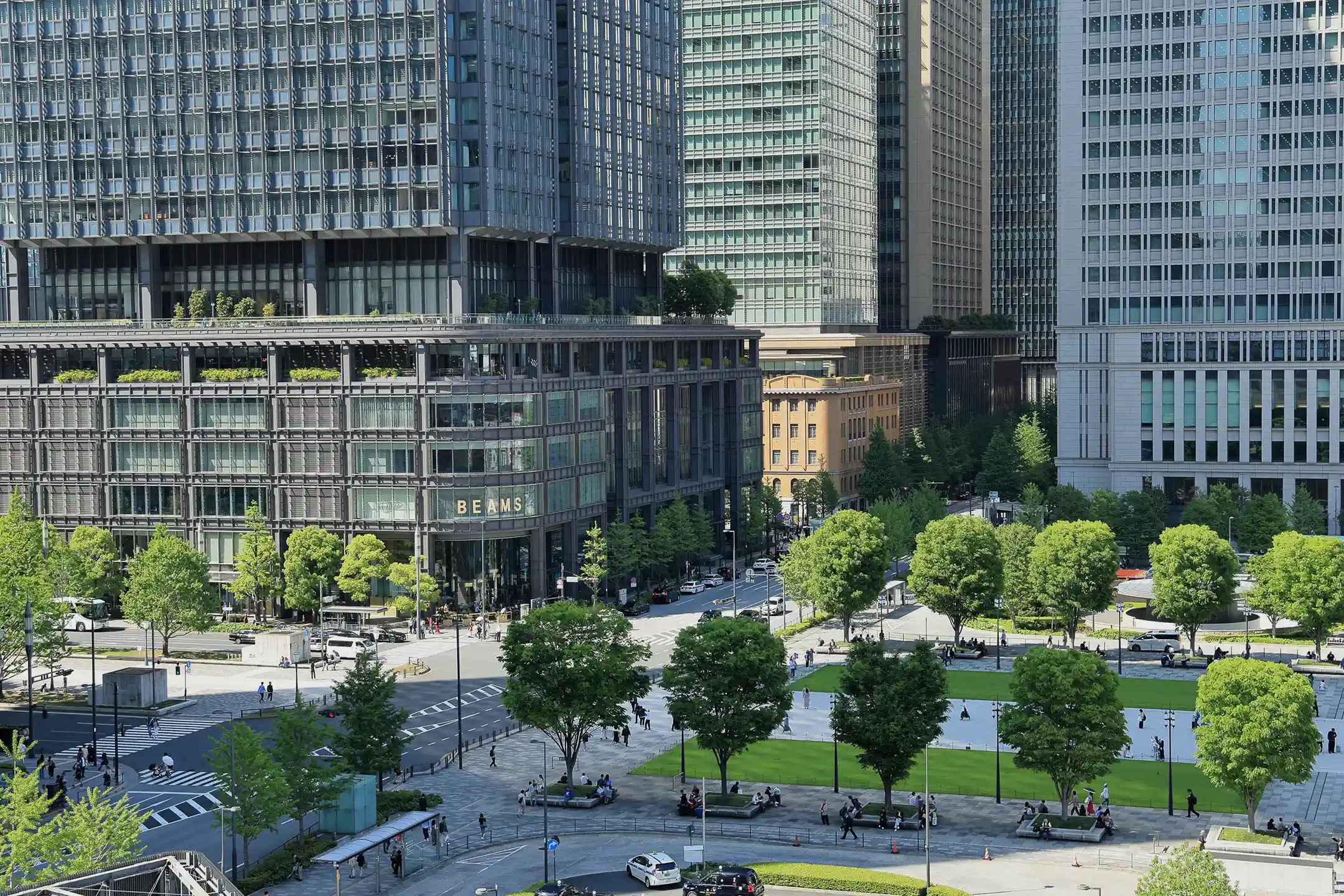 The plaza in front of Tokyo Station