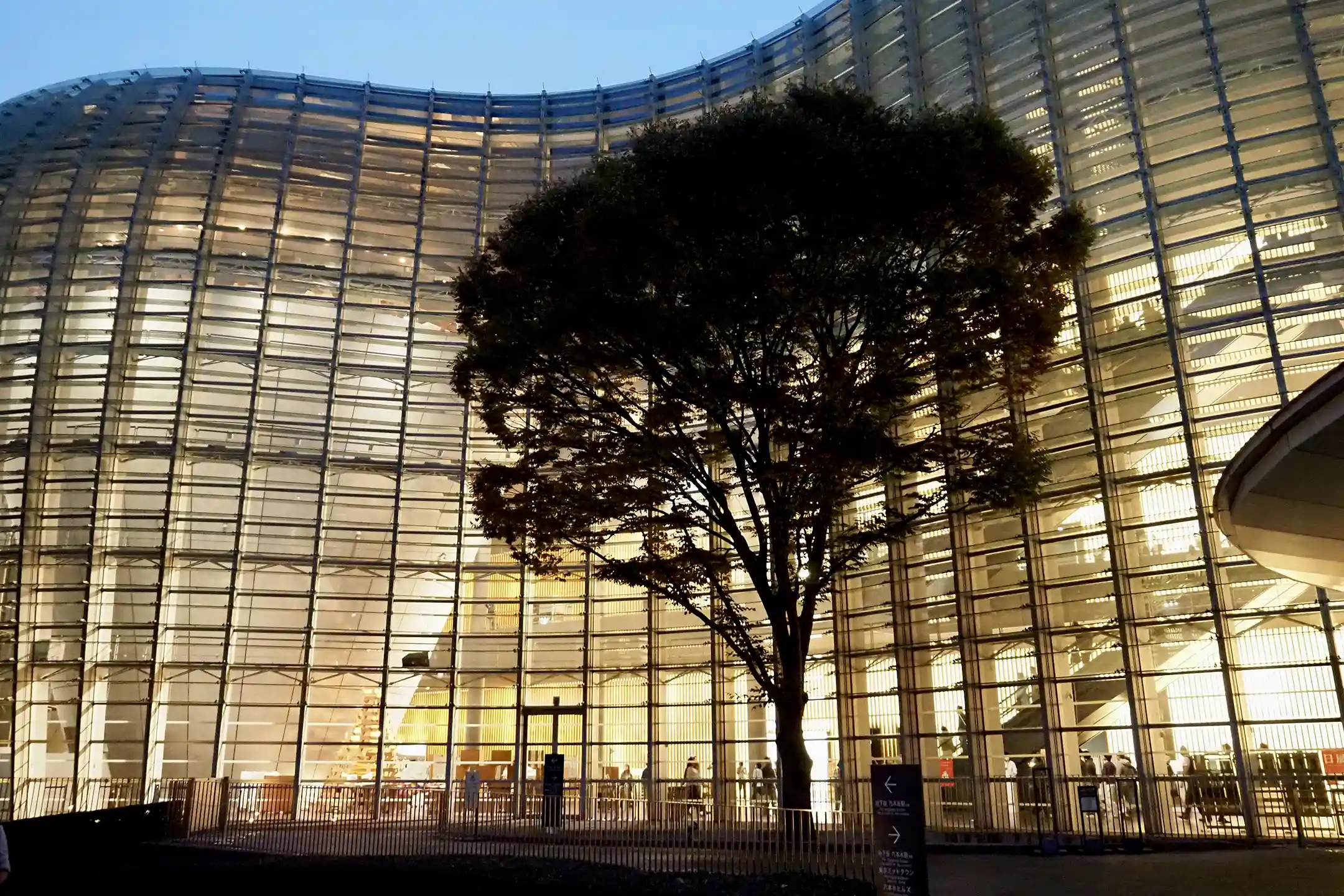 A Complete Guide to Places to Visit in Tokyo — The Definitive City Tour for Art and Architecture