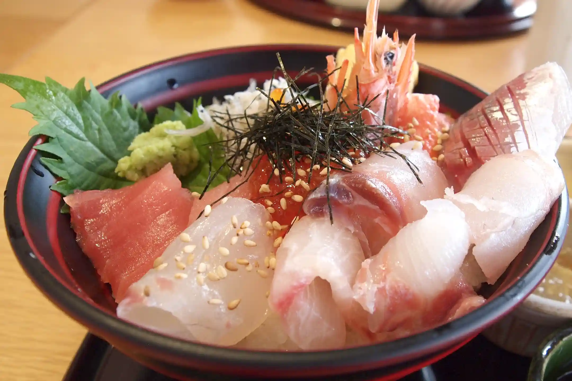 The Complete Sushi-don Guide: Meaning, Types, How to Eat It, and a Sushi Bowl with Imitation Crab Recipe