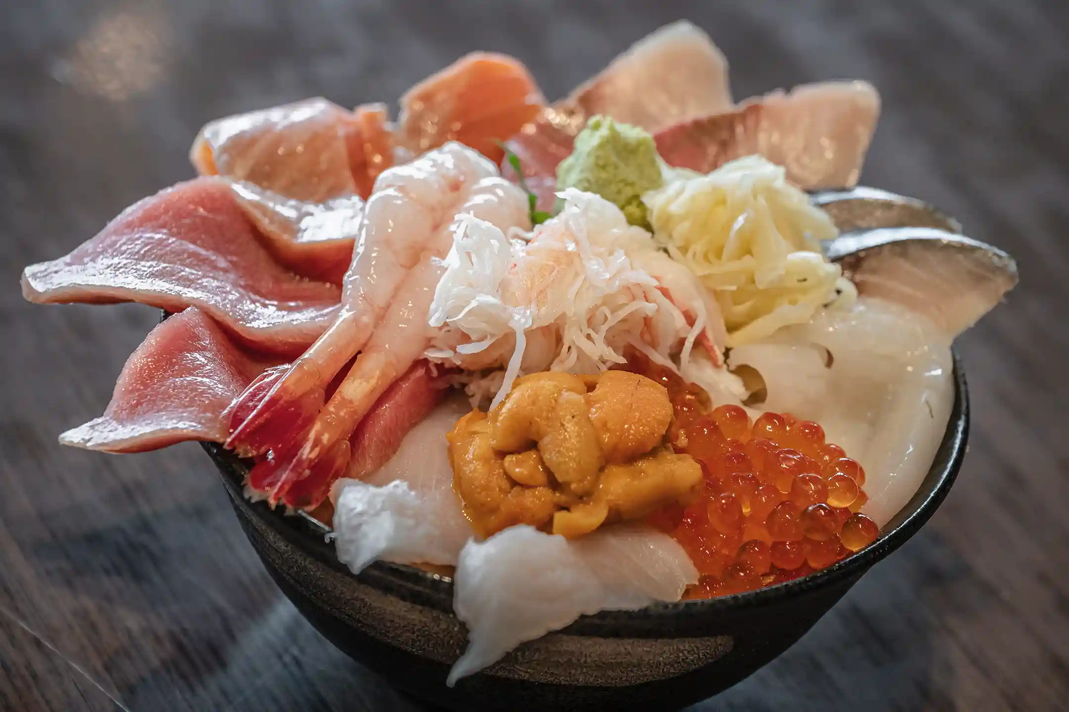 What Is Kaisendon? A Complete Guide to Japan’s Seafood Rice Bowl—Types, How to Choose, and How It Differs From Chirashi Sushi &amp; Salmon Don