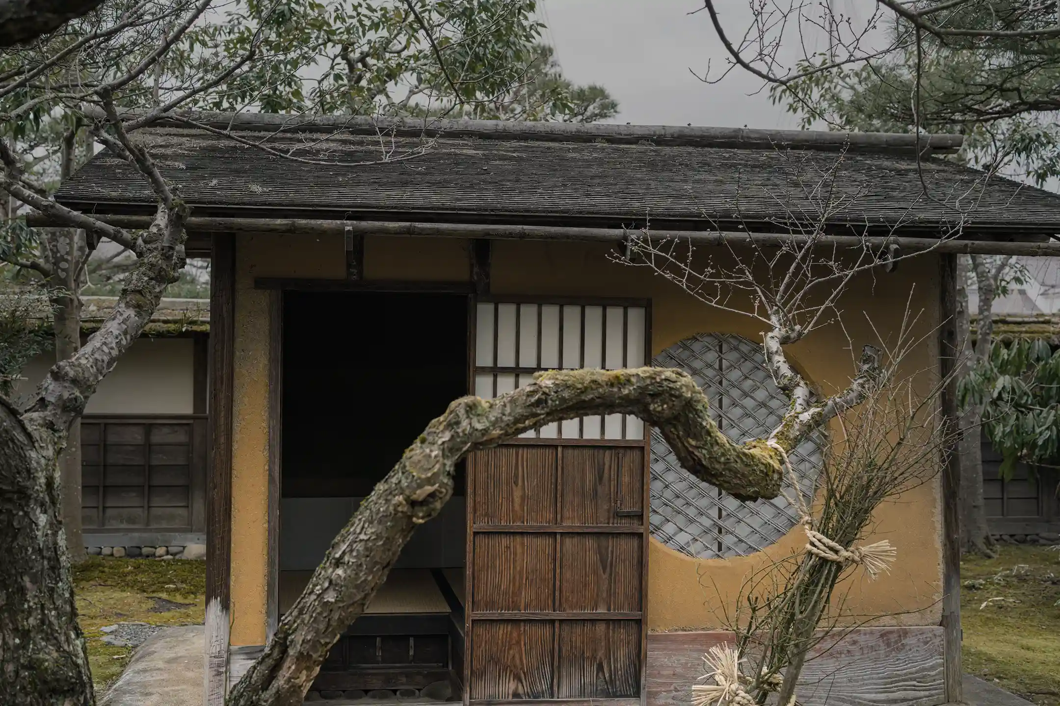 The interior of a teahouse