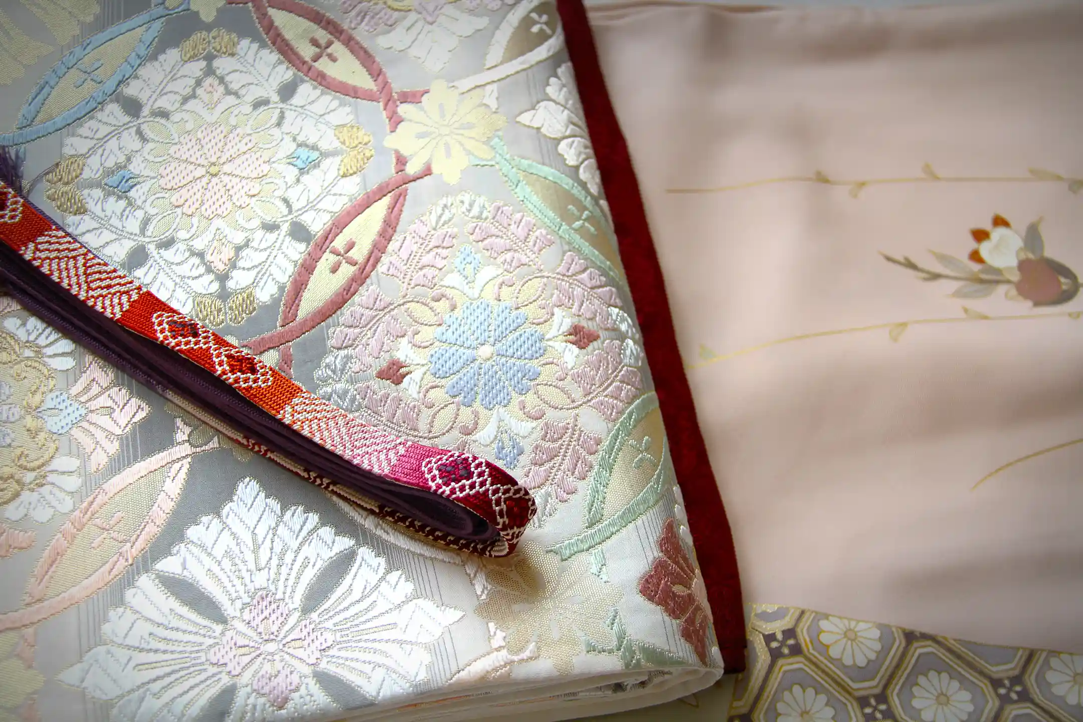 Weaving on a hand loom