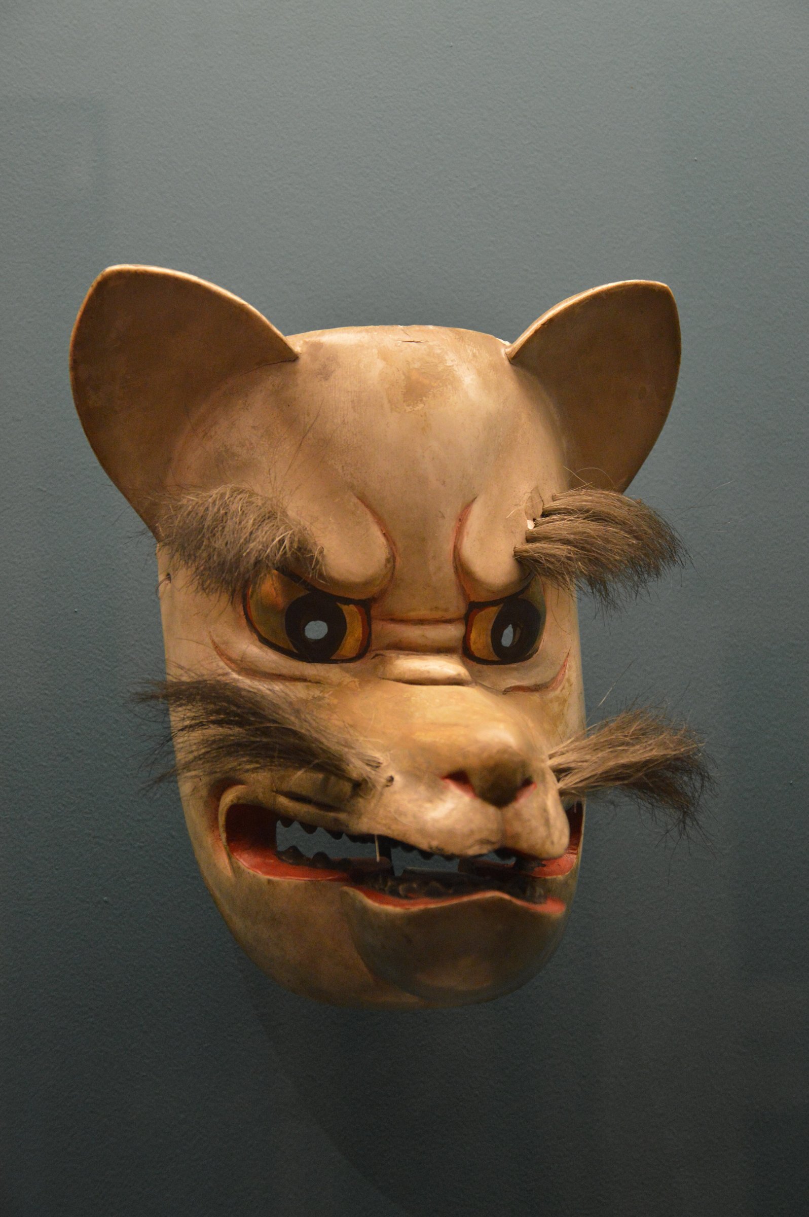 A painted kagura mask (Musée du quai Branly)