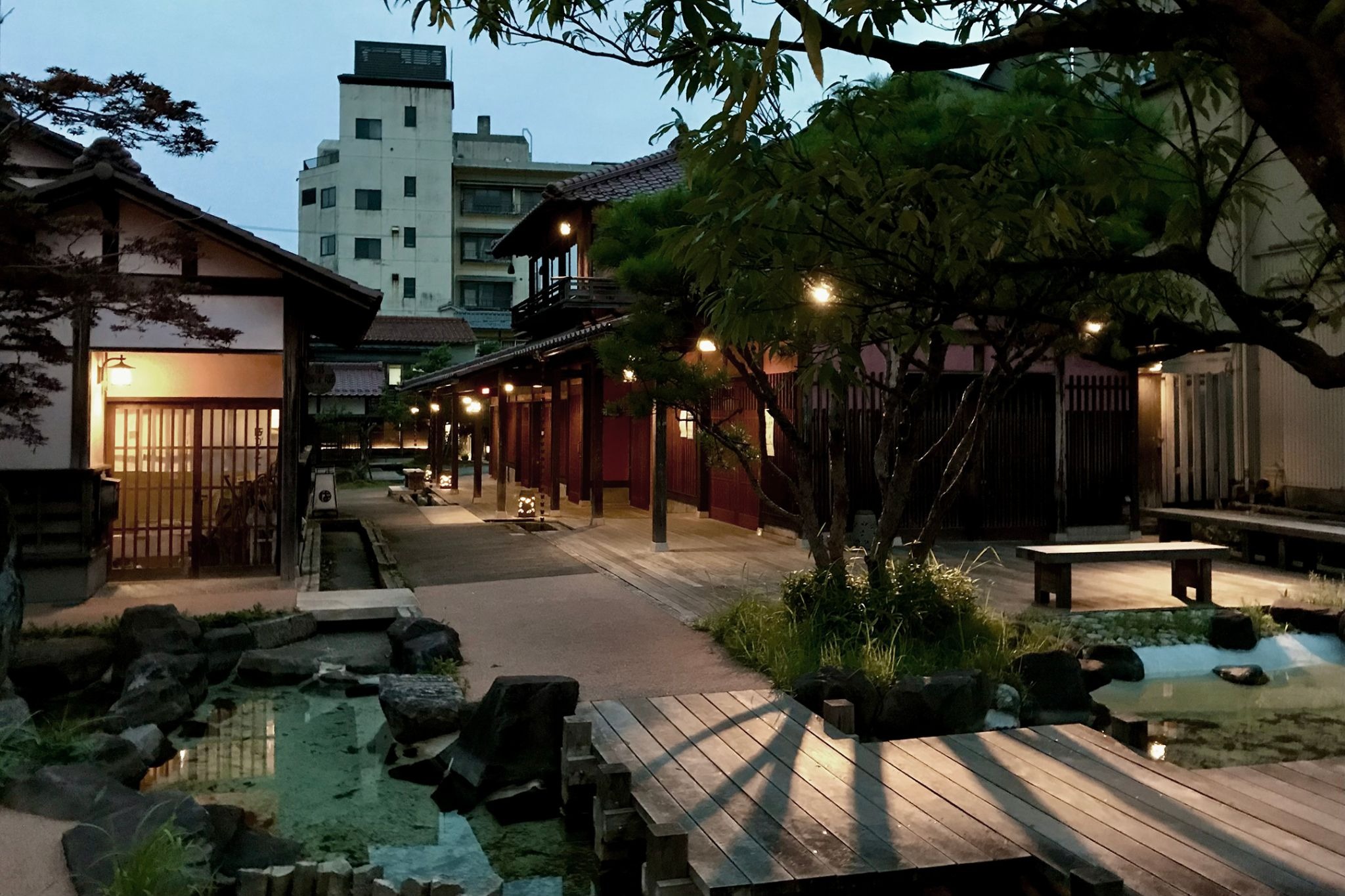 Luxury Onsen Japan Complete Guide | A Journey into Deep Healing—and Japan’s Culture and Art